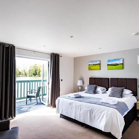 The Vale Golf & Country Club Villa Bishampton Ngoại thất bức ảnh