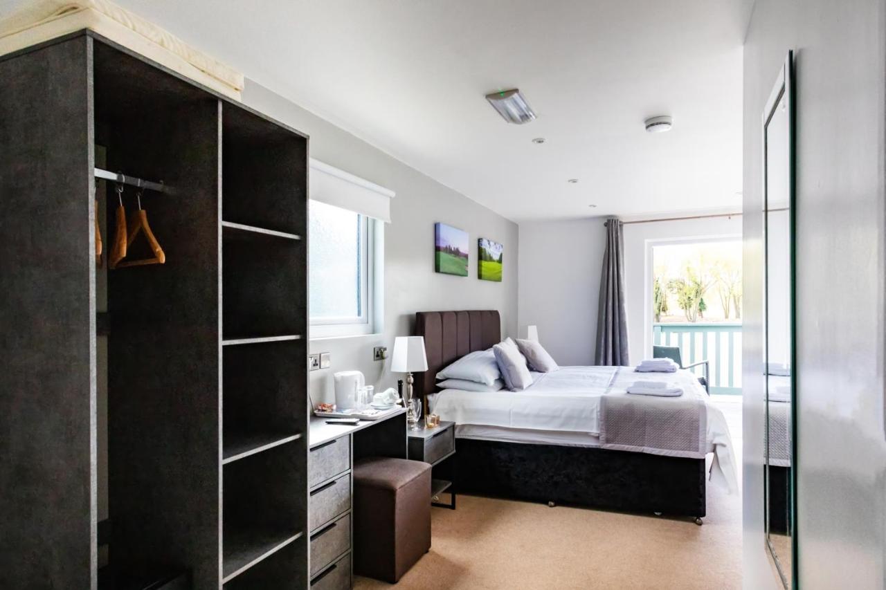 The Vale Golf & Country Club Villa Bishampton Ngoại thất bức ảnh