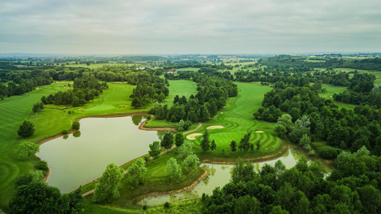 The Vale Golf & Country Club Villa Bishampton Ngoại thất bức ảnh