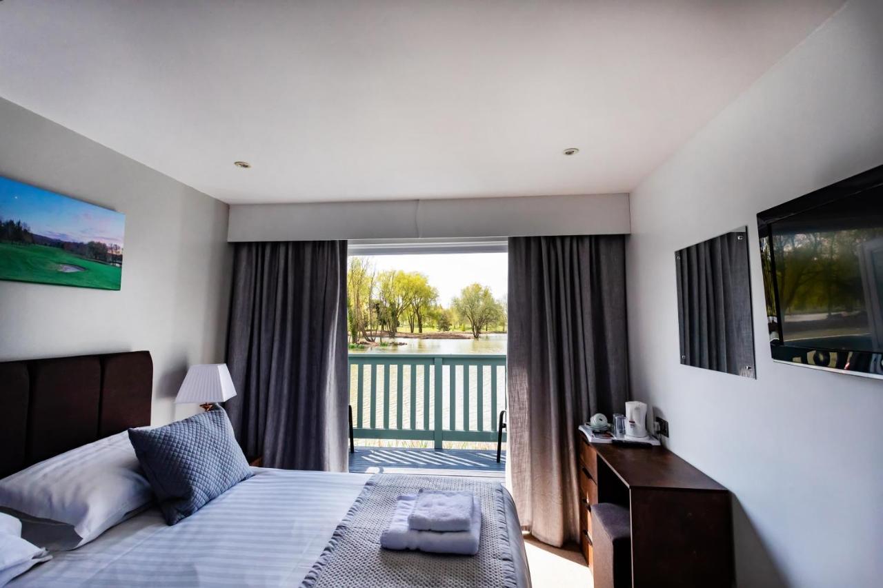 The Vale Golf & Country Club Villa Bishampton Ngoại thất bức ảnh