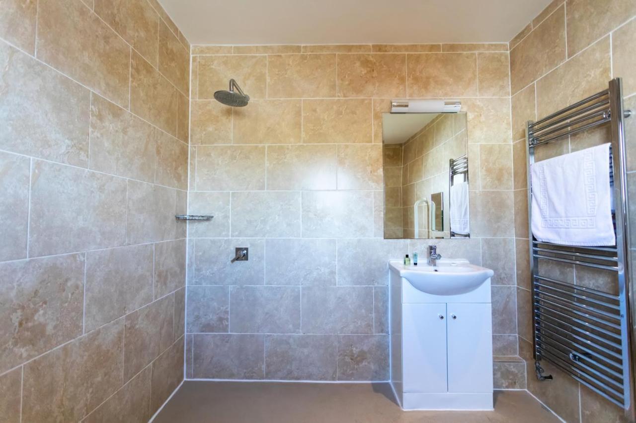 The Vale Golf & Country Club Villa Bishampton Ngoại thất bức ảnh
