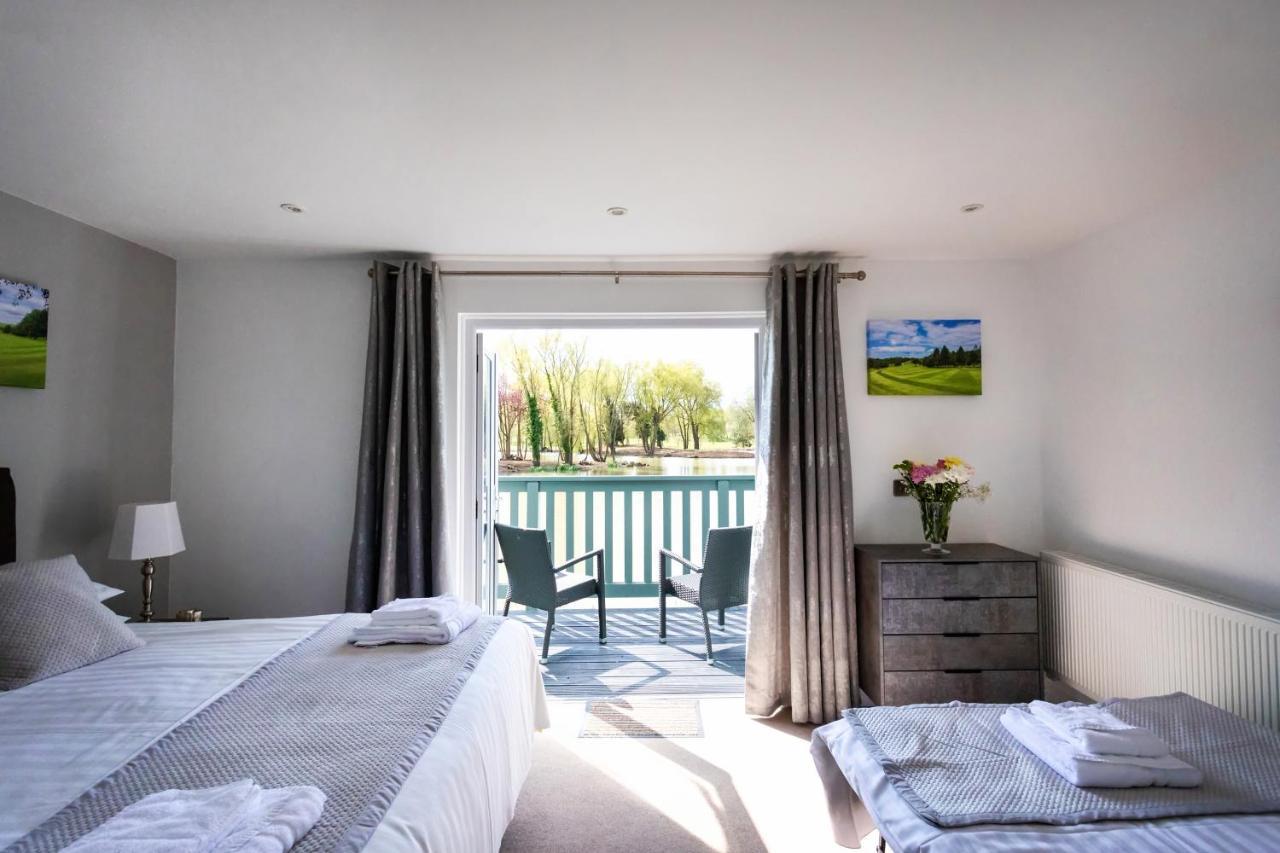 The Vale Golf & Country Club Villa Bishampton Ngoại thất bức ảnh